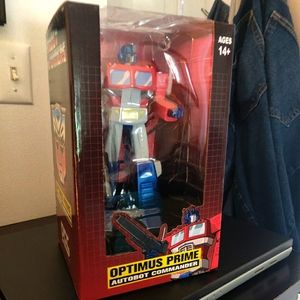 Optimus prime PCS collectables